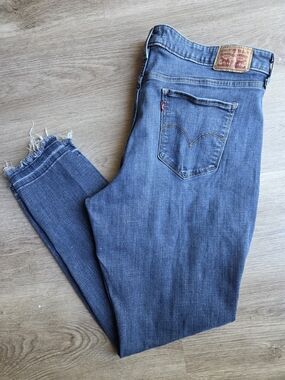 Women's Levi's Blue Denim Jeans - Classic Fit